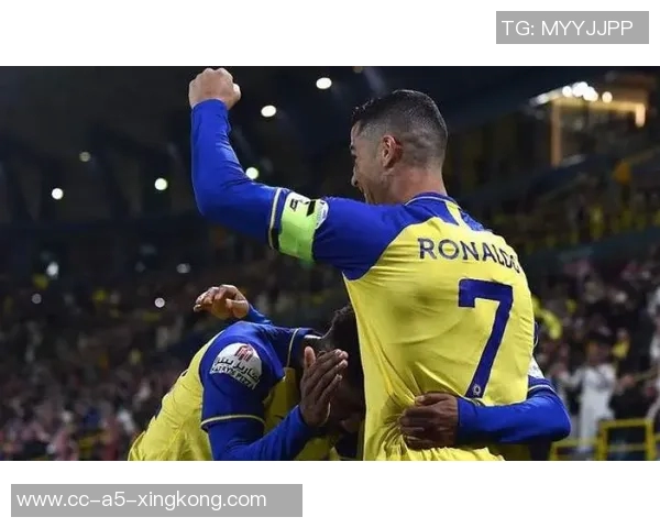 前利雅得胜利主帅卡斯特罗加盟格雷米奥C罗在评论区送上祝贺