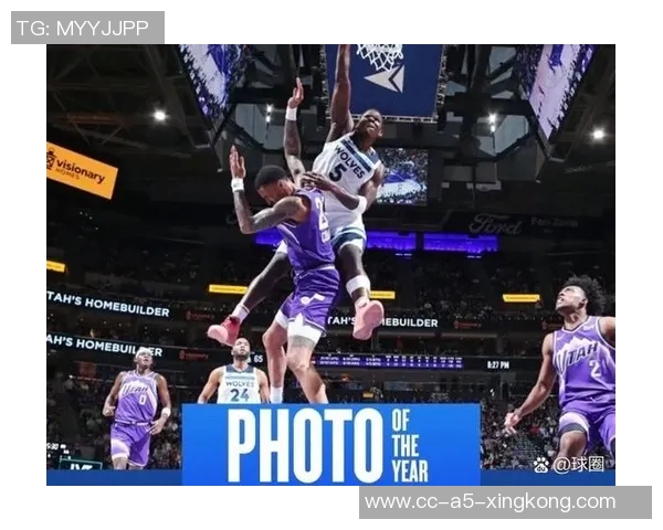 爱德华兹首节状态火热5投4中三分命中率高达60斩获14分 爱德华兹首节状态火热5投4中三分命中率高达60斩获14分