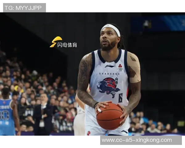 鲍威尔表现平平17分6板6助攻三分球命中率低迷引发关注