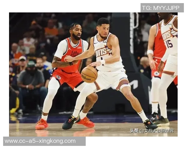 布克表现平平仅得18分正负值惨淡球队求胜欲望显不足